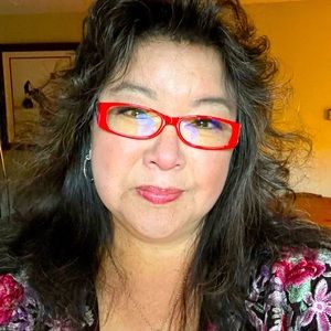 Meet your Posher, Sandy